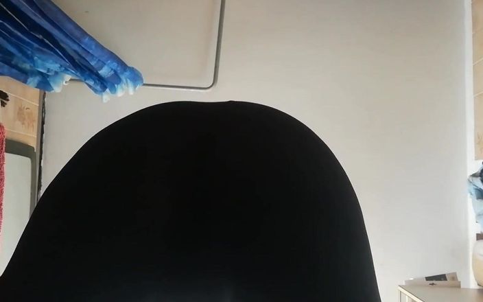 Nicoletta Embassi: Sua professora chega em casa da faculdade e mostra sua...
