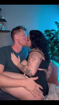 I Love Making Out with While Hubby Rest