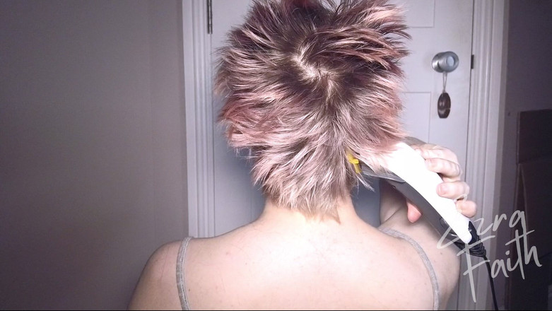 Ezra faith: Zeta delta bald: Schwesternschaft rasieren Einweihung - Ezra glaube