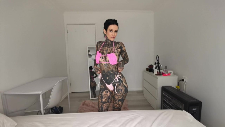 Melody Radford: Probare de lenjerie sexy în bikini cu costume