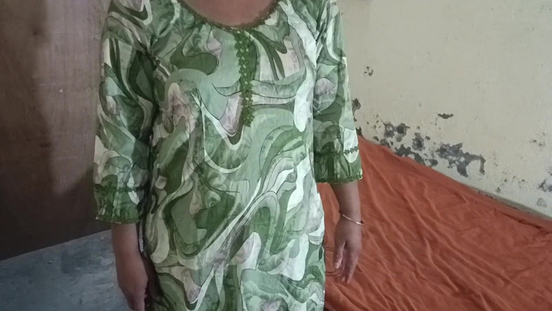 MHM: Deze getrouwde Desi Bhabhi is verloren in haar fantasie