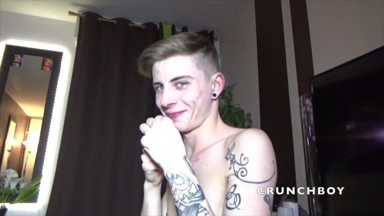 Sex humiliation with french lads: Seksvernedering voor Hier en daar nieuwsgierige hetero jongen