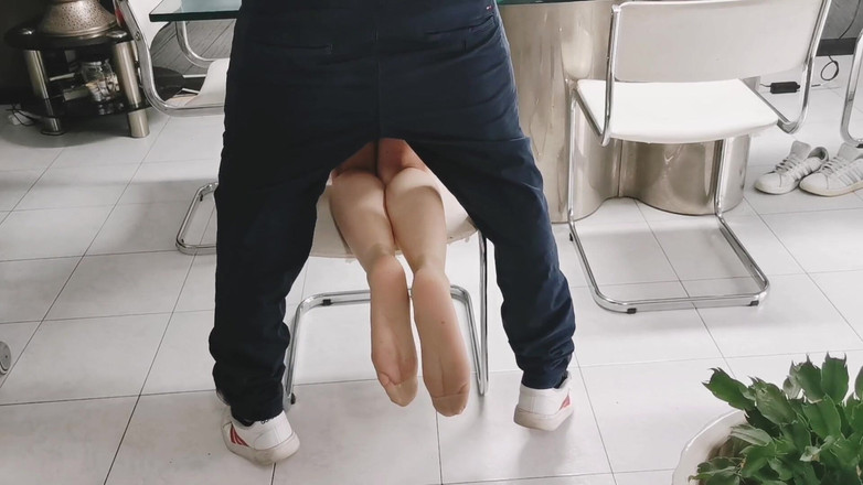 Yvonne: केवल नायलॉन तलवों के प्रेमियों के लिए