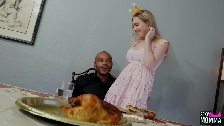 Sexy Momma XXX: Stepmommy and stepdaughters Thanksgiving treat!