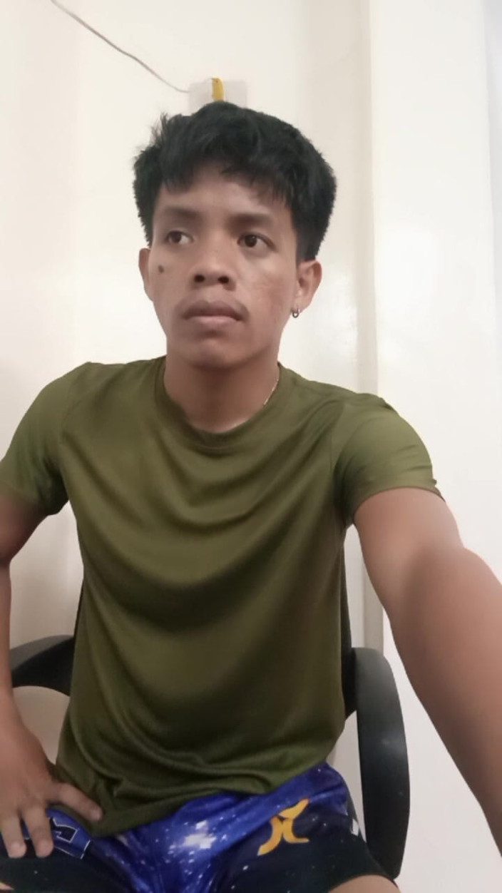 Rent a gay productions: Pinoy twink si arrapa a casa