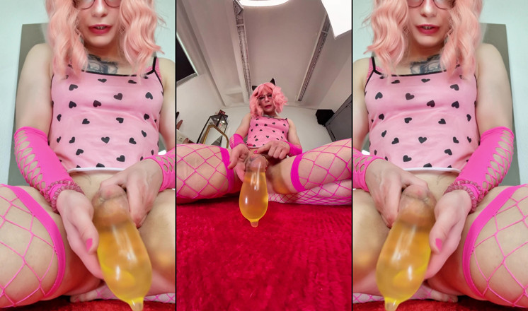 Sissy Adventures: Banci Kitty Chantal Sweet Bahagian 2 - Zakar Besar Kencing Dalam Kondom