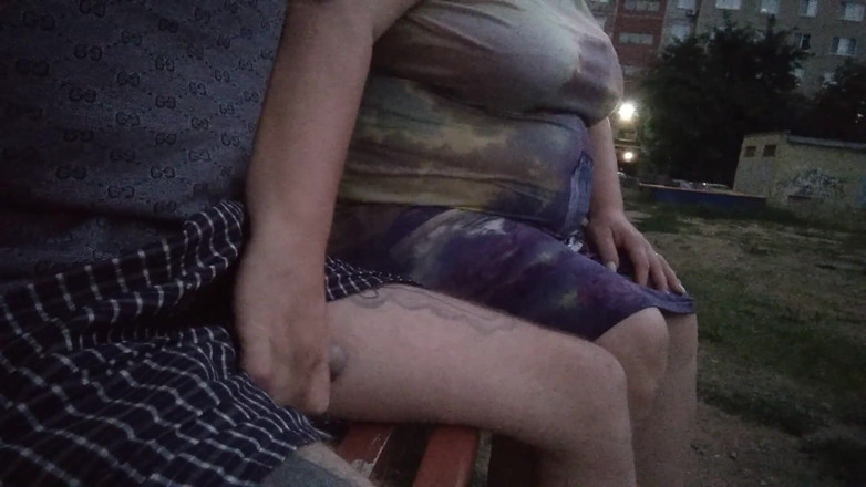 Zona901: Jerking off my cock near the house on a bench