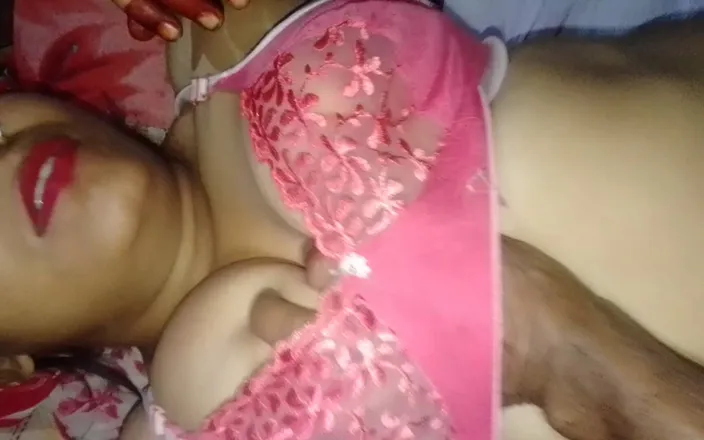 Soni sk: Indian Desi Hot Mast Maal Bhabhi Cheeting Husband Shuking BF...