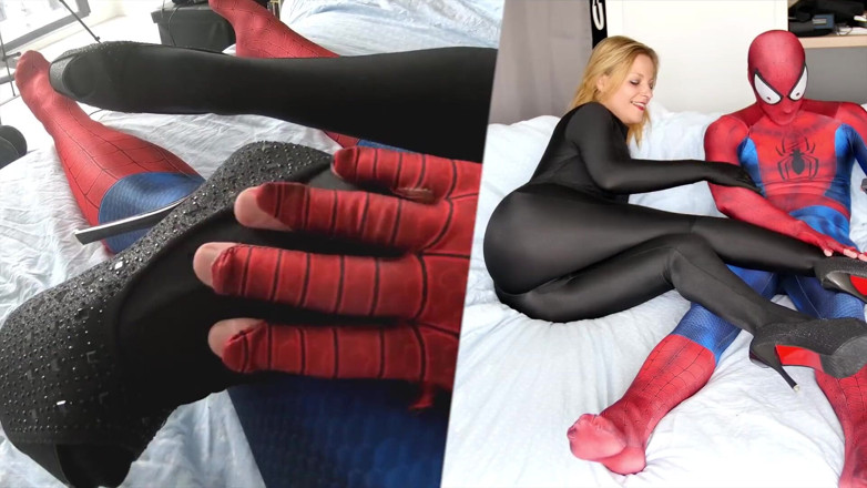 Nylon Xtreme: Natacha Guapa în muie complet neagră cu Zentai Lycra
