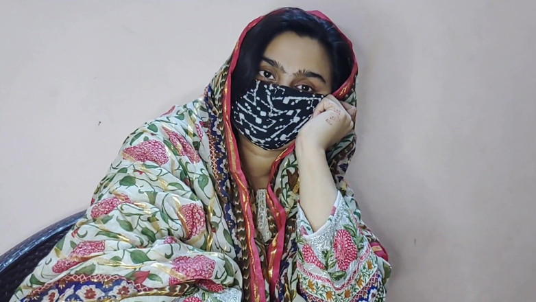 Faryal: Bari Baji Ne Di Chote Bhai Apni Chut - Perbualan Hindi...