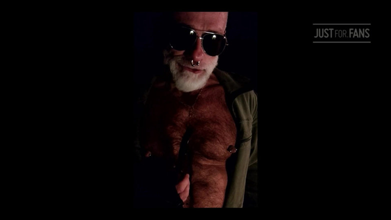 MusclesCigarsFFPig: Stiefvater raucht seine pfeife
