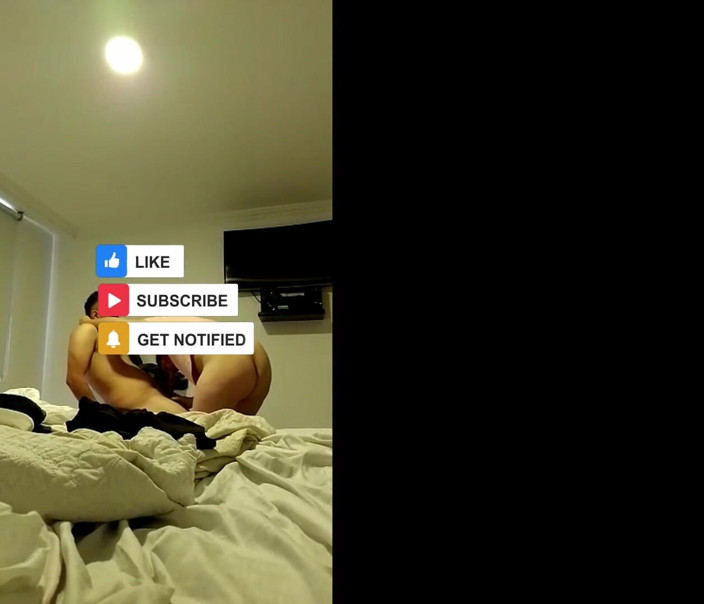 Ruxxxo18: Meu meio-irmão colombiano latina gosta de jogar no escuro com...
