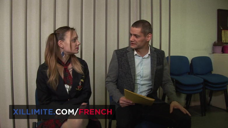 French girls at work: Pretty teen gets fucked on the teacher´s desk