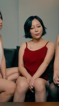 Modelmedia Asia - tři společné sestry- tchýně soutěží o mého ptáka