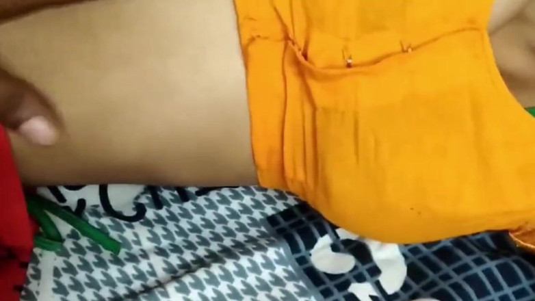 Rupa tiwari: India hermosa folla con aldeano local con enormes tetas