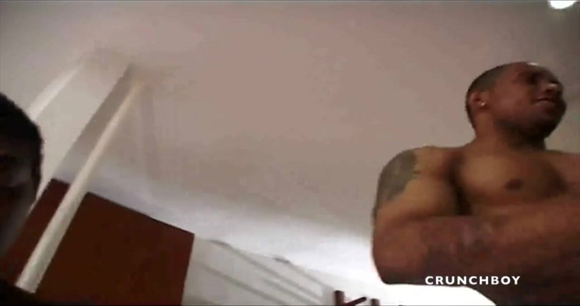 Latino Fucker: แก๊งแบงค์สาวดำ