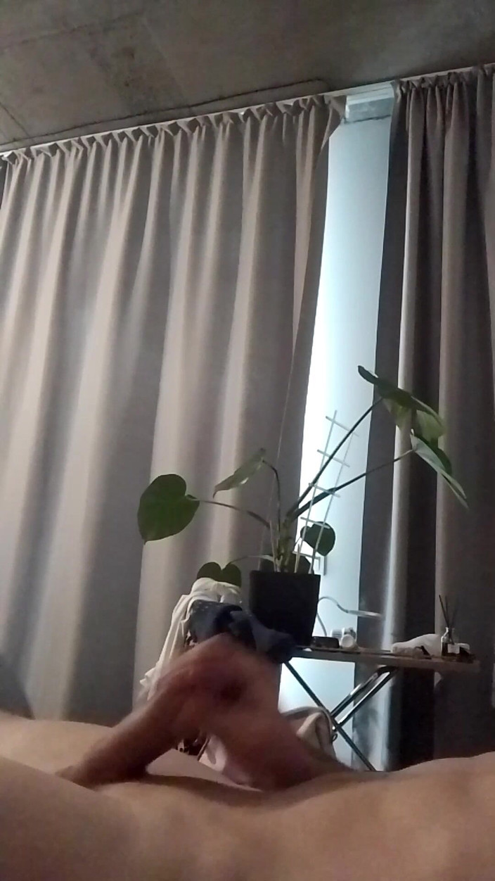 Acita: Masturbation zu hause