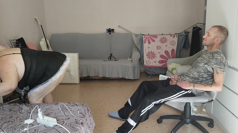 Zona901: I Just Showed for a Maid a Dick, and She's...