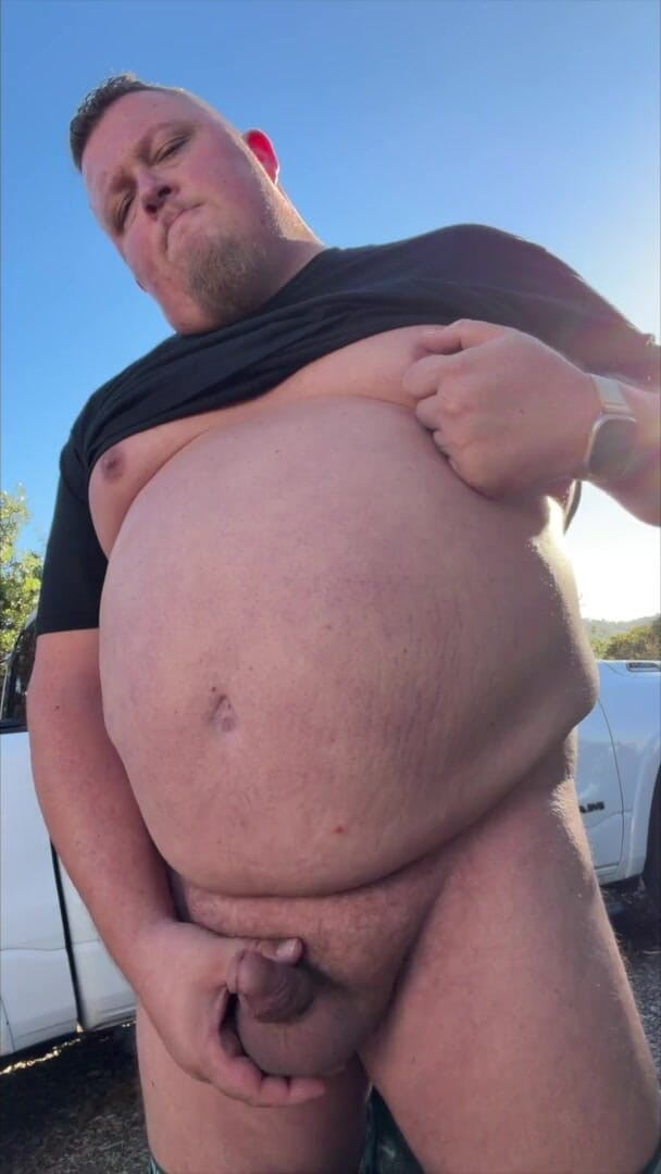 WestCub86: Ragazzo paffuto quasi sorpreso a giocare con il suo cazzo...