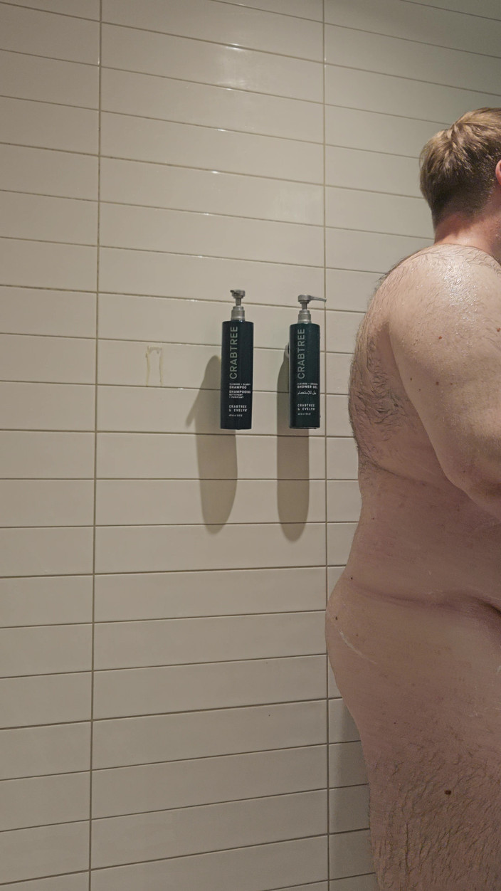 LTUChub: Duchas de gordita en hotel