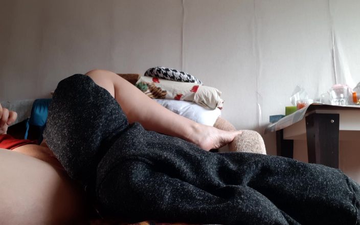 Lesbian-candys: Cuando mi novio fue a ducharse, su madrastra me sedujo...