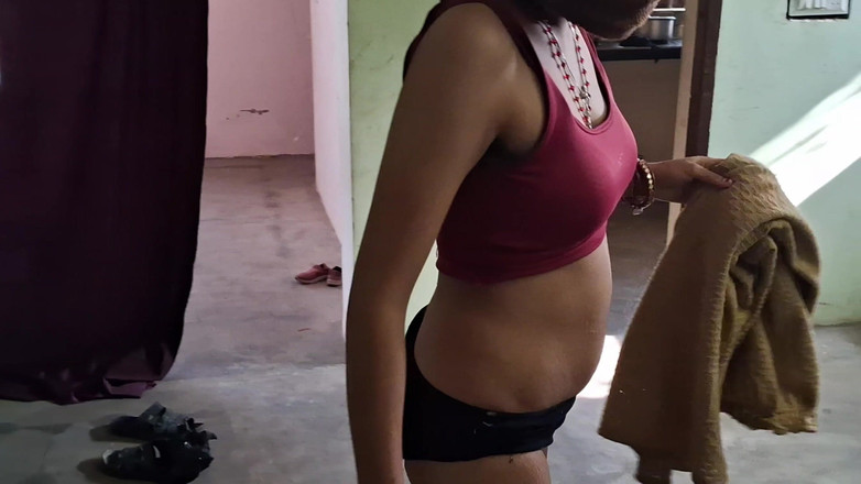 Smothgame: Fată studentă desi