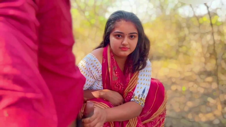 Your_aisha: Indická desi vesnická holka venkovní šukání virální mms video, těsná kundička šukání...