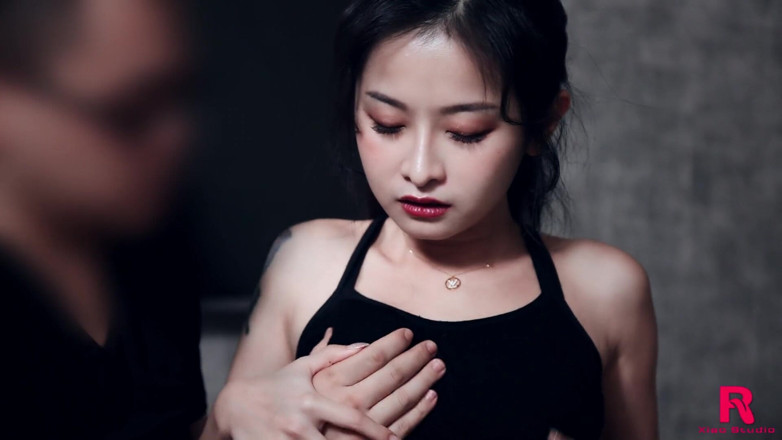 Asian Milfs n Teens: Chińska lekcja jogi zamieniła się w parny seks - Perv Milfs...