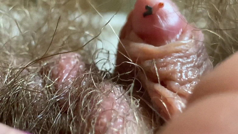 Cuteblonde666: Big clit giantess with model train people extreme close up