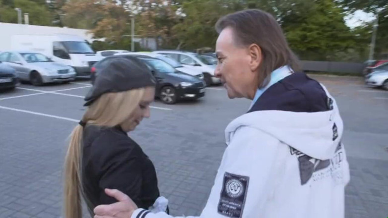 Deutschland porn: Pemburu selebriti - adegan #04