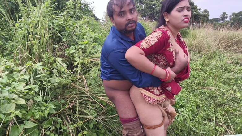 Sona bhabhi: Odia Village House Wife Hard - Core Fuck with Her Boyfriend...