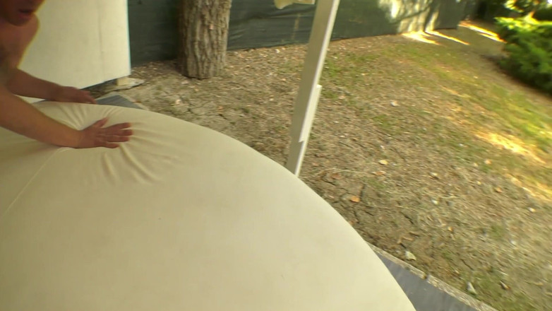 Transsexuell and gay club: Transen Zeigen Riesigen Schwanz Und Werden Im Freien Tief Und...