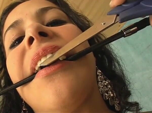 Genuine XXX: นางแบบนมใหญ่ ทนการฝึก BDSM ครั้งแรก ทุบหัวนม ทำร้ายอาย หนีบรูดึง หวดแส้ และเทขี้ผึ้งร้อน
