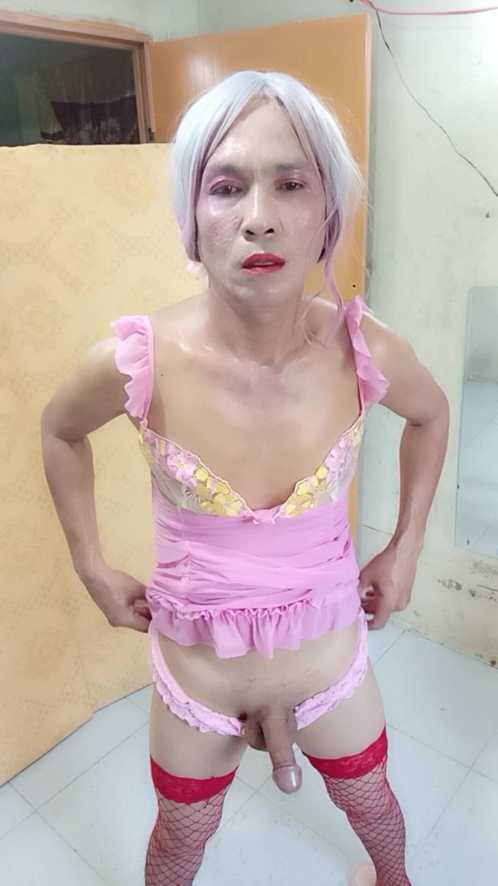 nguyen dang thien tri: Oanh Le Transgender, na sobě sexy a pornografické oblečení, ve...