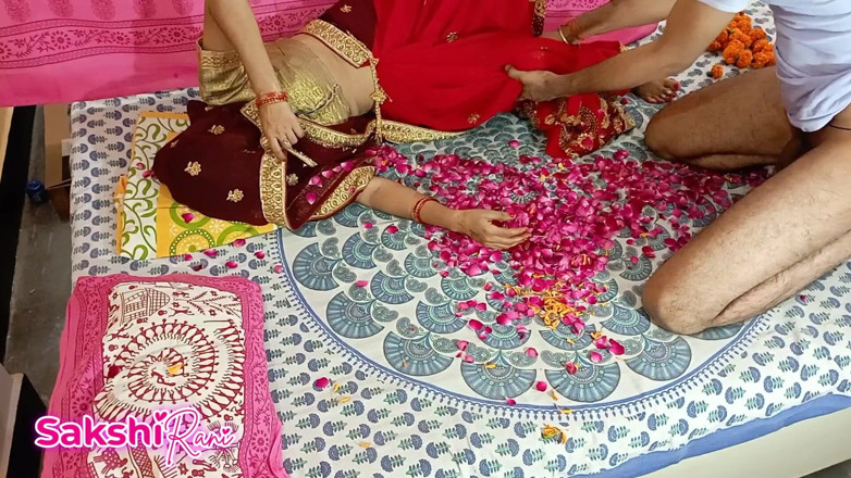 sakshi_raniii: Village Bhabhi's Suhagrat Sex Chudai Video Hindi Porn Full Video...