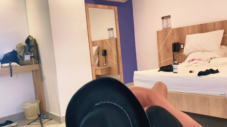 Tomas Styl: Prince Lihan Mignonne Femboyy Chevauche Sur Une Brune Colombienne