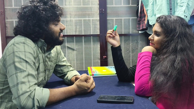 Vaigavarun45: La signora capo ed un uomo si scopano caldamente nella...