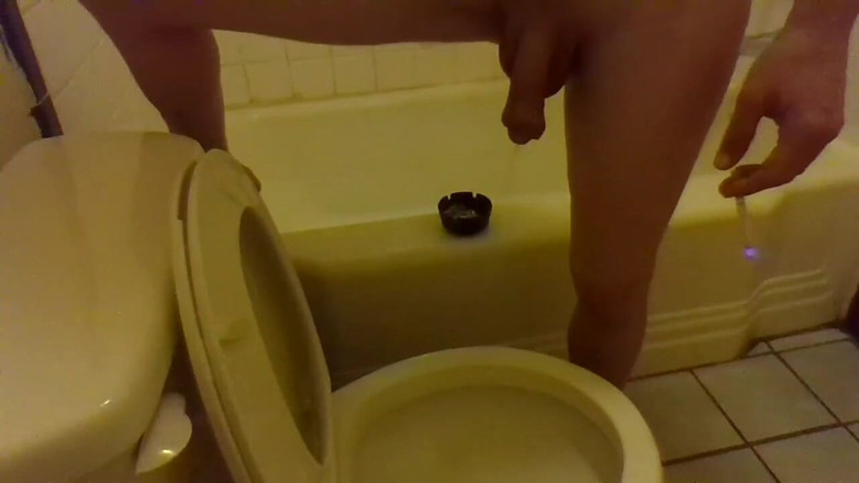 LilTaste: Pissing in the Toilet While Standing on the Bathtub