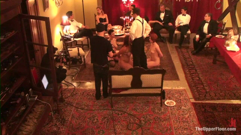 The Upper Floor by Kink: Перша вечеря, частина три