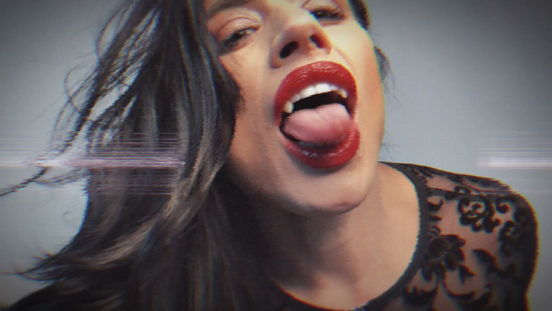Eva Angelina: Vampiro