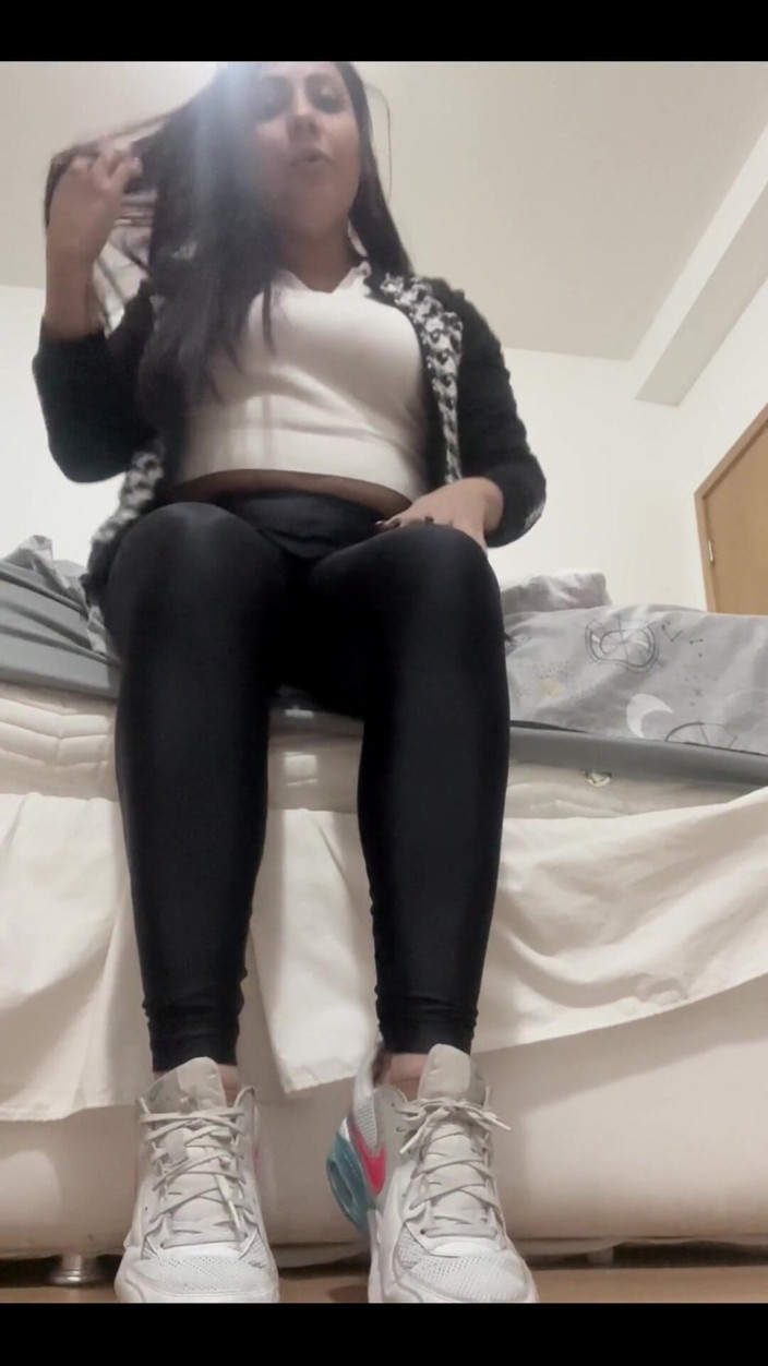 Kiffa Feet: Removing My Sweaty and Super Stinky Sneakers I Was Wearing...