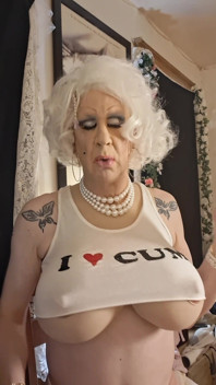 Im a Dumb Fuck Bimbo Looking for Cock