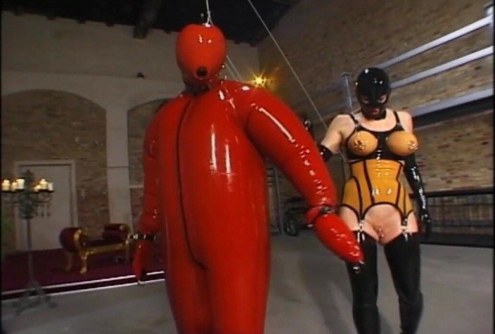 Absolute BDSM films - The original: Faux seins et esclavage