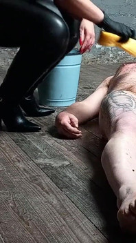 I Wash My Slave