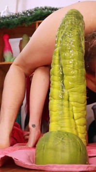 Xxl dildo laat de grootste spuiten
