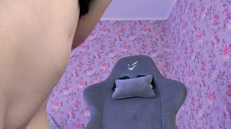 Lola Rozzie: Courte vidéo de masturbation anale avec les doigts tirée de...