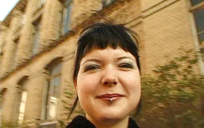German Classic Porn videos: pick up, Doreen 18 convinced for a casting