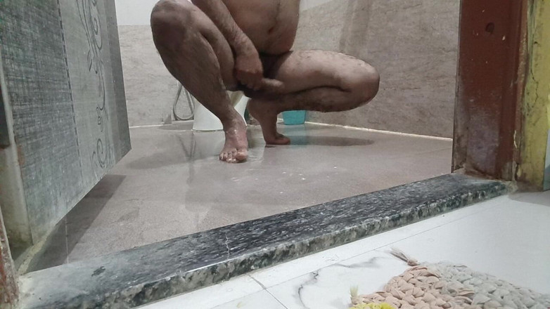 LovedSunsine1990: Ne zaman banyo yapsam çıplak banyo yapıyorum.