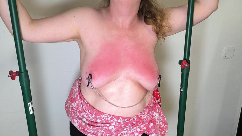Bouncy Tits Action: クリスマスの痛い胸のセッション