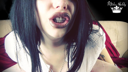 Goddess Misha Goldy: Pour mon gentil garçon obéissant ! Ta bite est à moi - branle-moi...